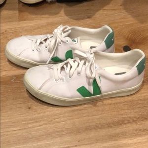 Veja SE Canvas Sneakers
